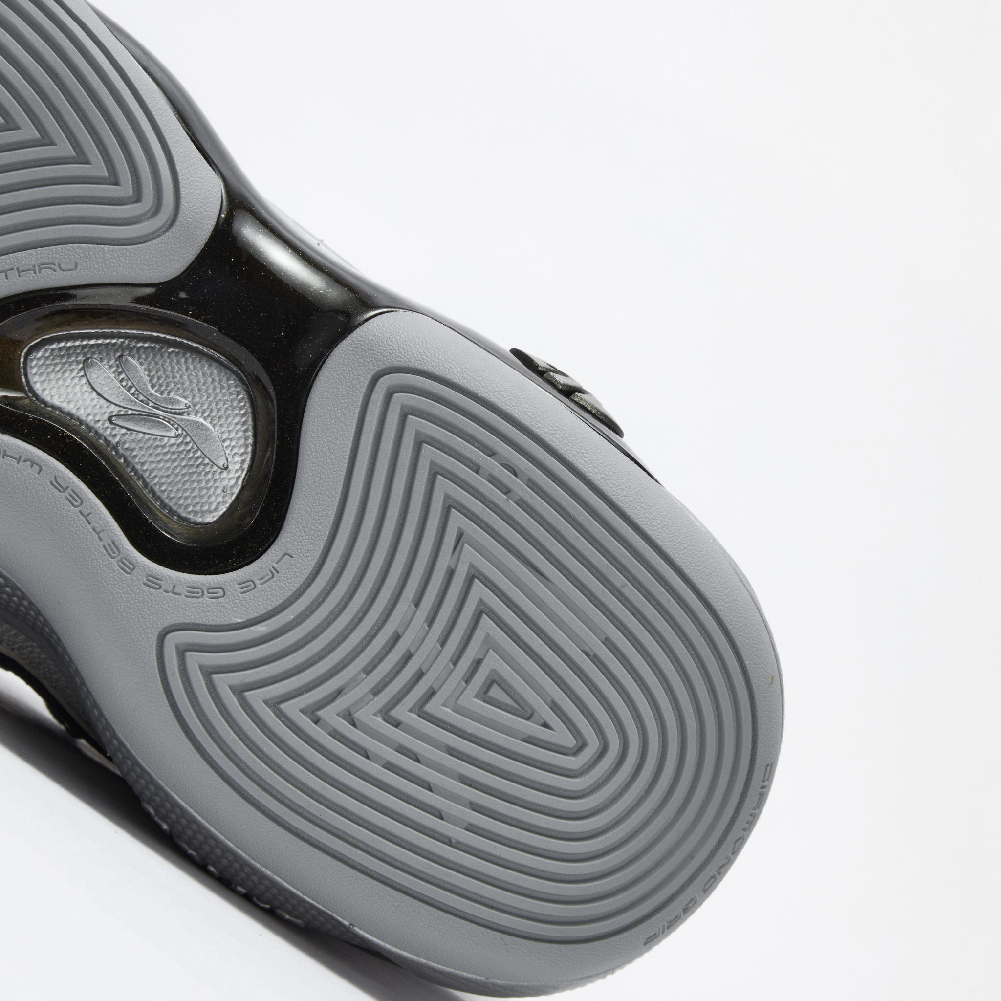 AG 6 Signature Basketball Shoes