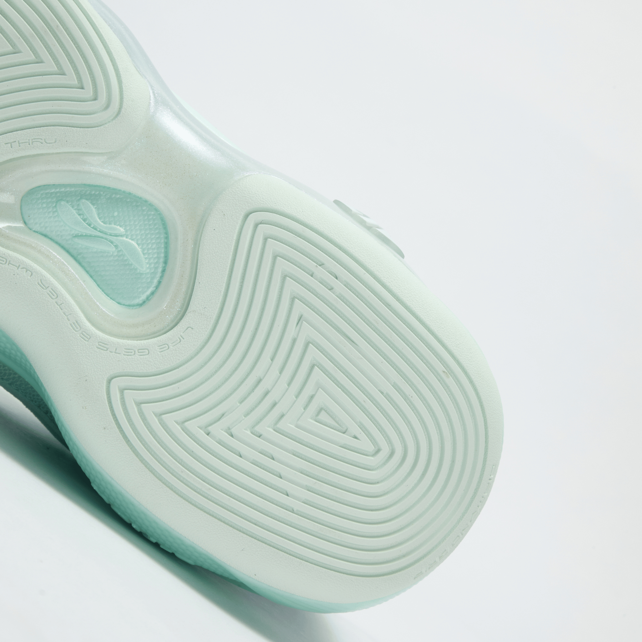 AG 6 Signature Basketball Shoes